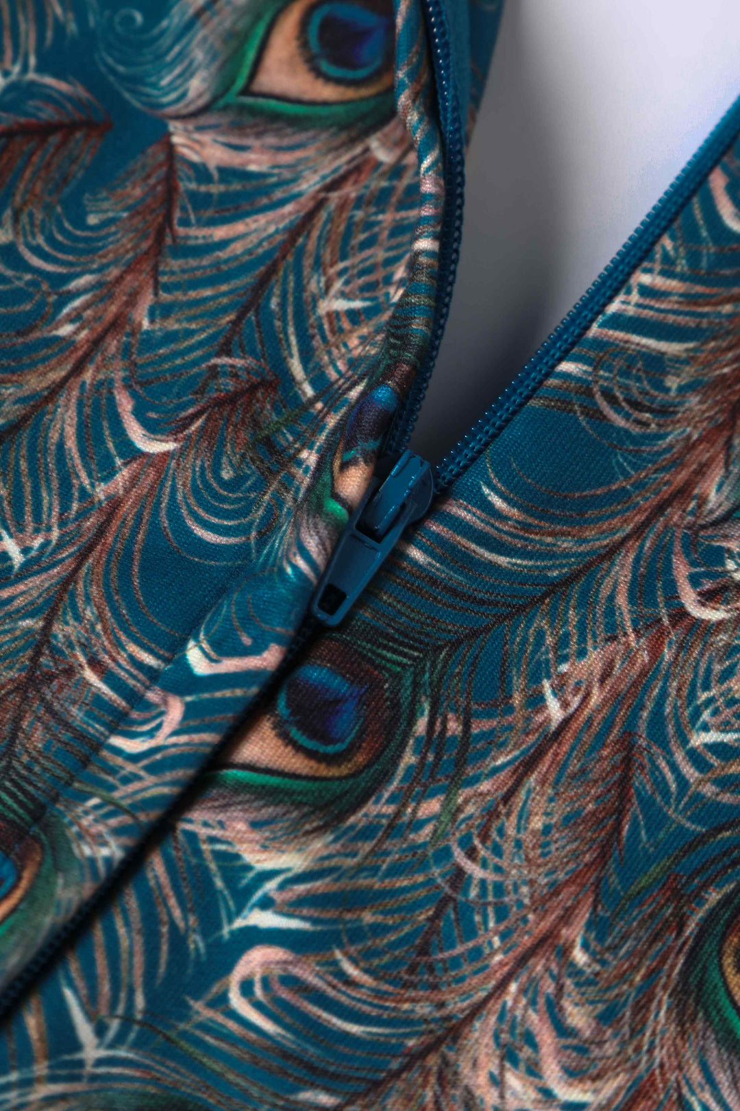 Zipper of Donna Peacock Feather Tea Dress