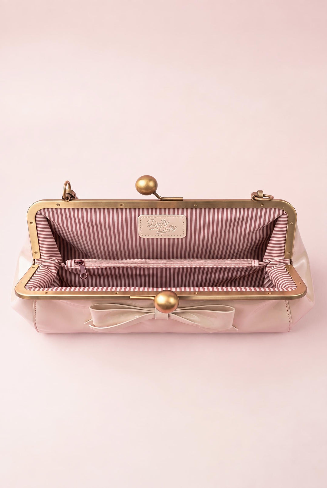 Interior of Elise Vintage Compact Kiss-lock Bow Evening Handbag in Ivory White