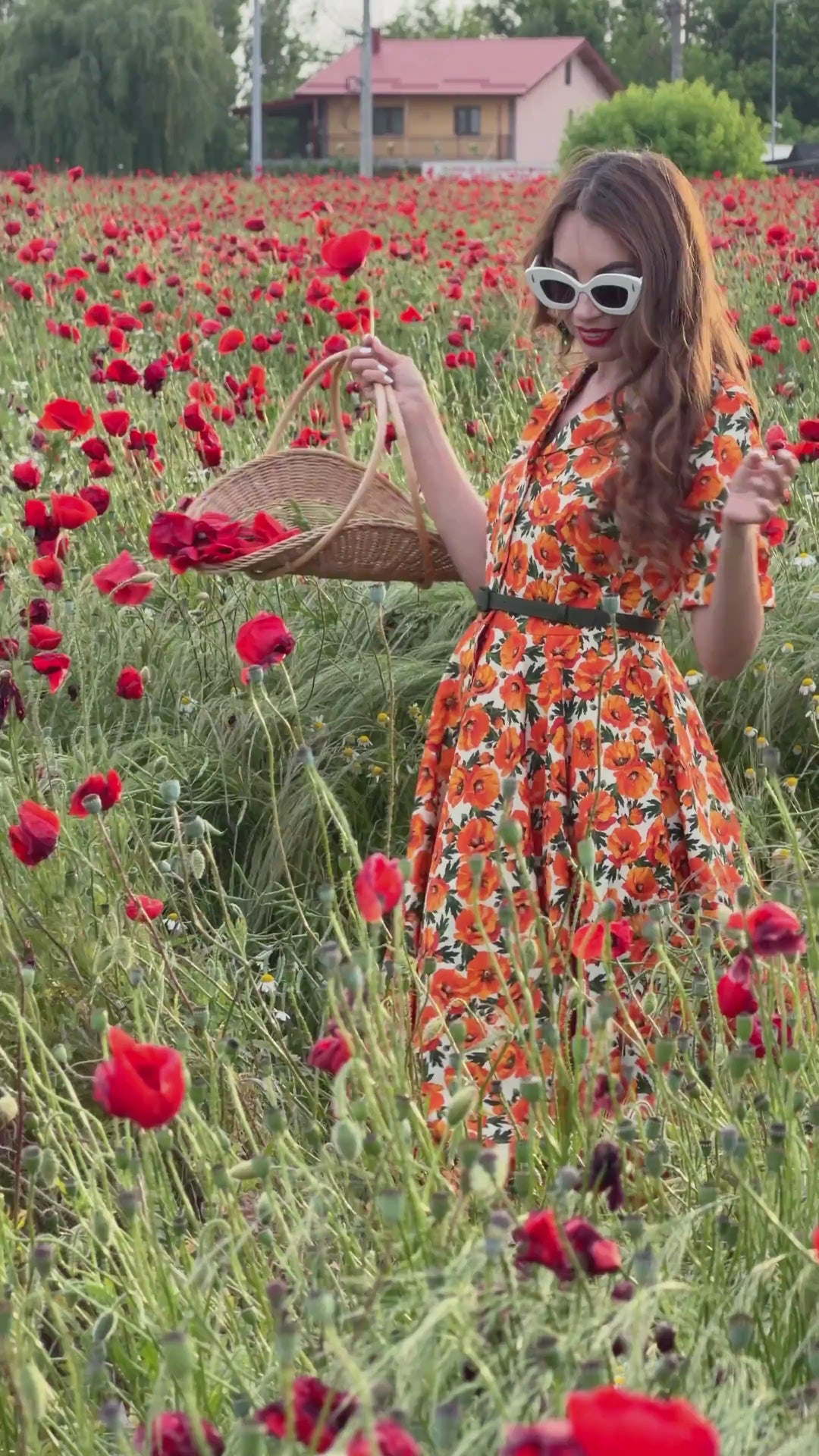 Video of lady wearing a Mollie Shirt Dress in Orange Poppy Print